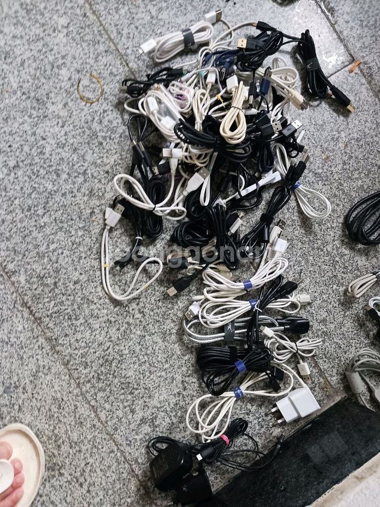 핸드폰,전자,소형가전용 5핀 케이블 200개--0