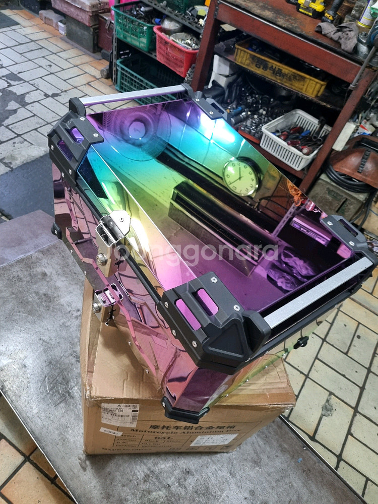 무지개 탑박스65리터 팝니다--1