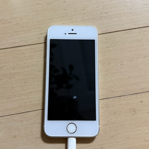 아이폰 SE1 32GB 실버 - 소장용신품급
