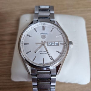 테그호이어 카레라 칼리버 5 데이 데이트 WAR201B