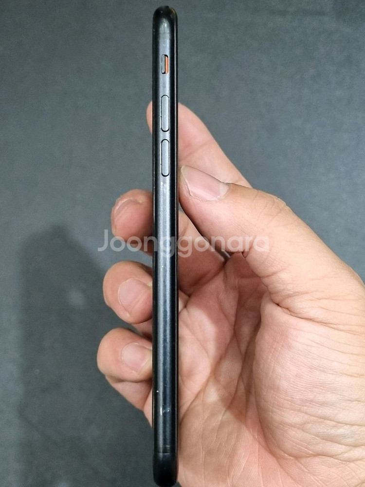 아이폰SE2 128GB 블랙 배터리 88%--4