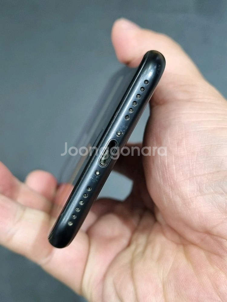 아이폰SE2 128GB 블랙 배터리 88%--7