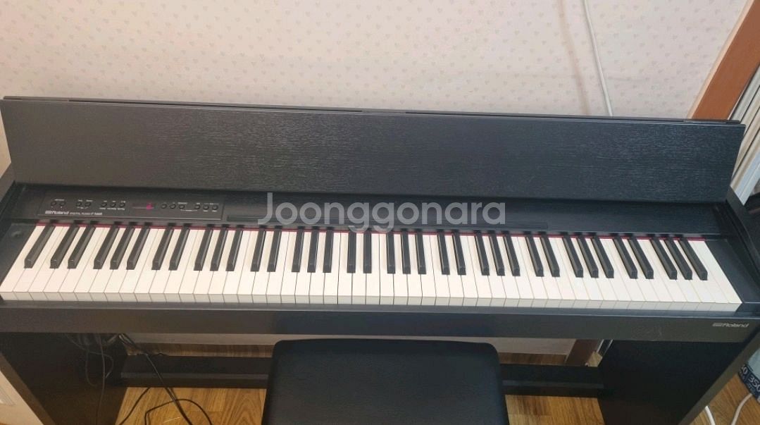 롤랜드 f-140 R 디지털 피아노 팝니다--0