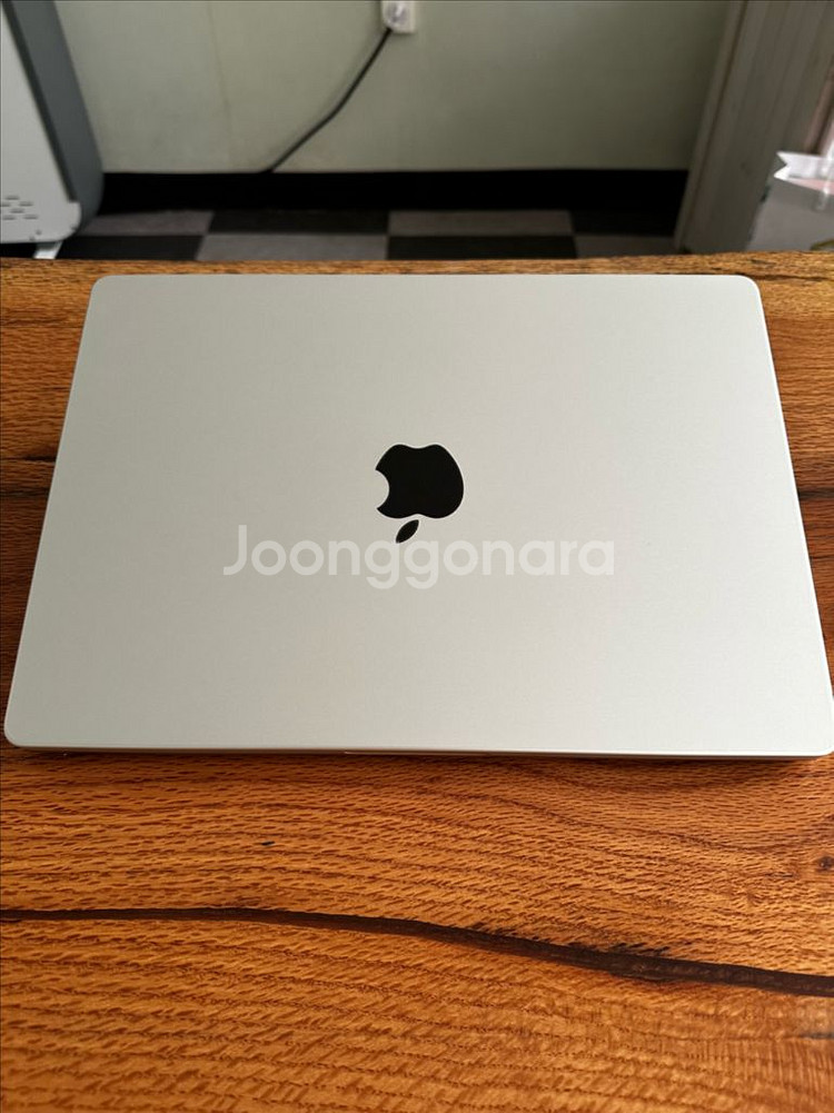 맥북프로 14 m4 10코어 24gbram 1tb--2