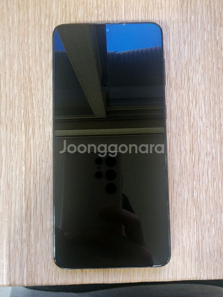 갤럭시s21+ 256G 블랙 흑점 있어요--5