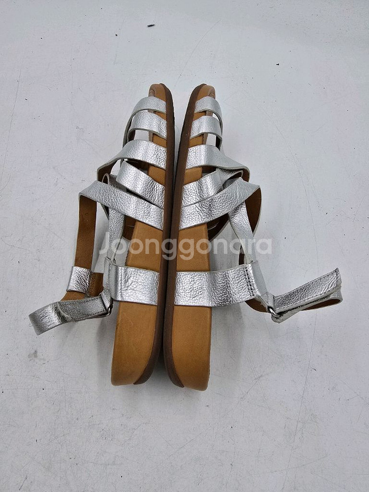 FitFlop 실버 스트랩 샌들255~260--3