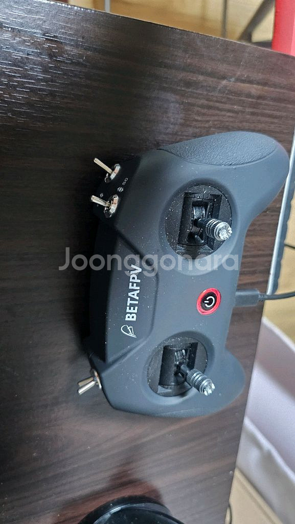 드론게임 BetaFPV 드론 조종기입니다--0