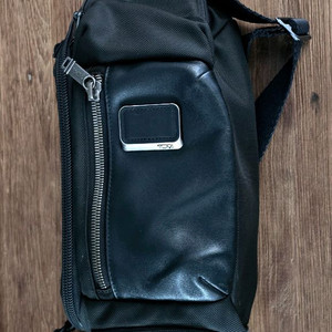 투미 알파 브라보 켈리 슬링백