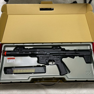 WE GLOCK 18C, HK45, ICS PDW9