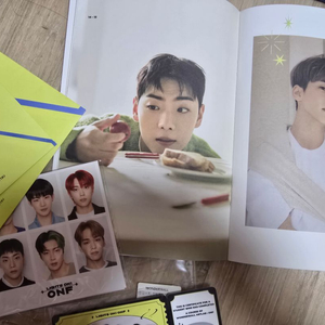 온앤오프 원더월 포토북