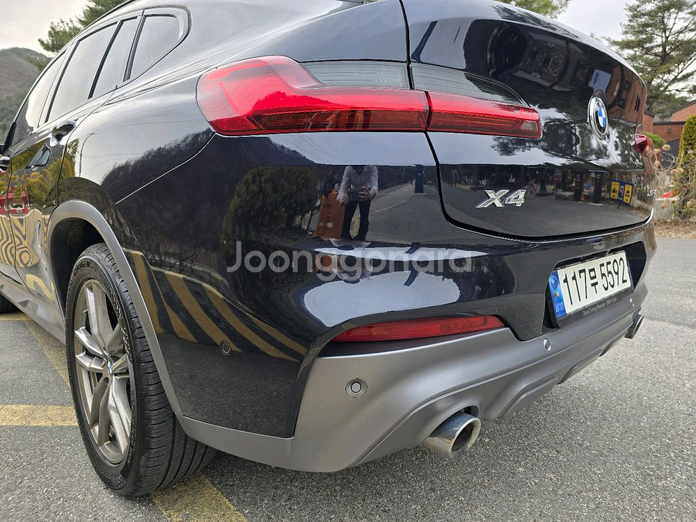 BMW X4 m스포츠 X 21년--7