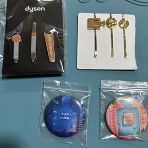 샤넬&다이슨 뱃지 세트