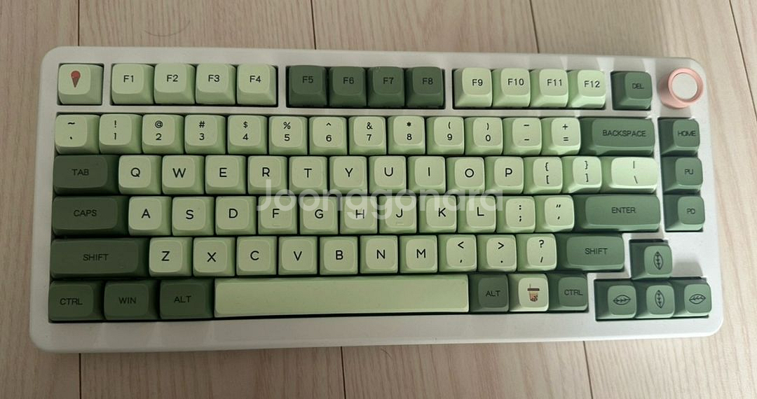 큐센 A75 풀알루 키보드--0