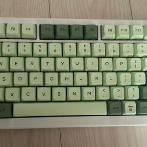 큐센 A75 풀알루 키보드