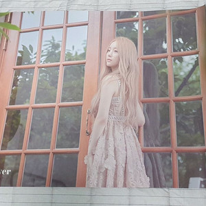 Kei 솔로 앨범 over and over 포스터