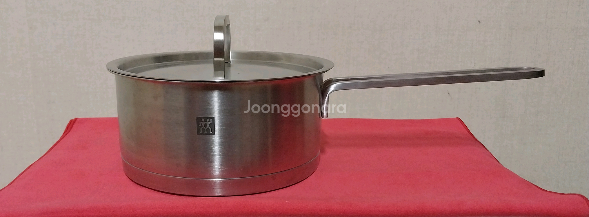 (미사용)헹켈 즈윌링모먼트 편수냄비 팝니다(16cm)--1