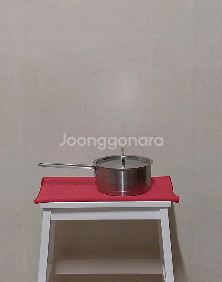 (미사용)헹켈 즈윌링모먼트 편수냄비 팝니다(16cm)--0
