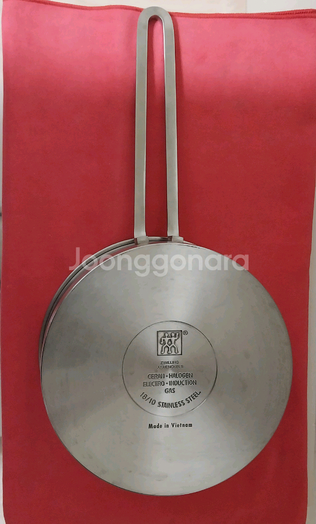 (미사용)헹켈 즈윌링모먼트 편수냄비 팝니다(16cm)--4