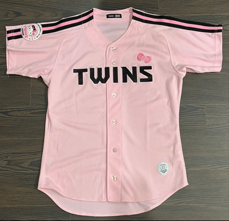 LG twins 엘지트윈스 키티트윈스 헬로키티 유니폼 95 사이즈 이미지