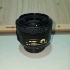 니콘F af-s dx 35mm f1.8g (35.8)