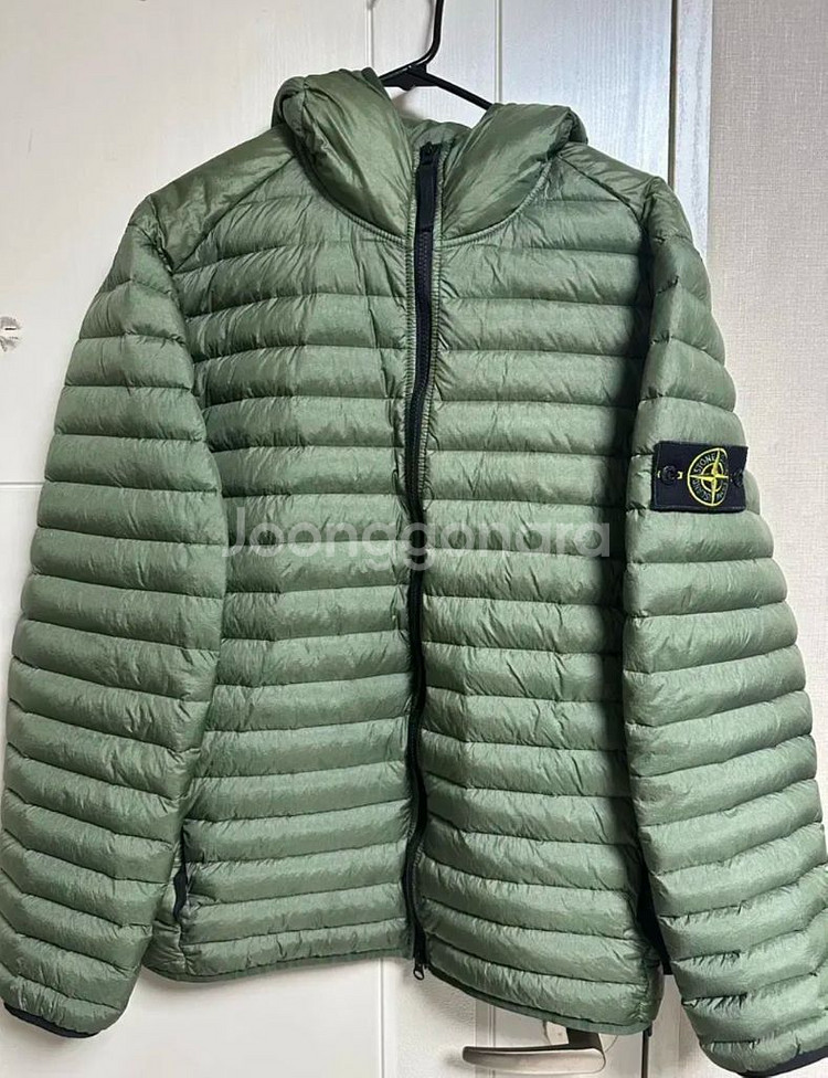 [XL]22FW 스톤아일랜드 카키 경량패딩--0