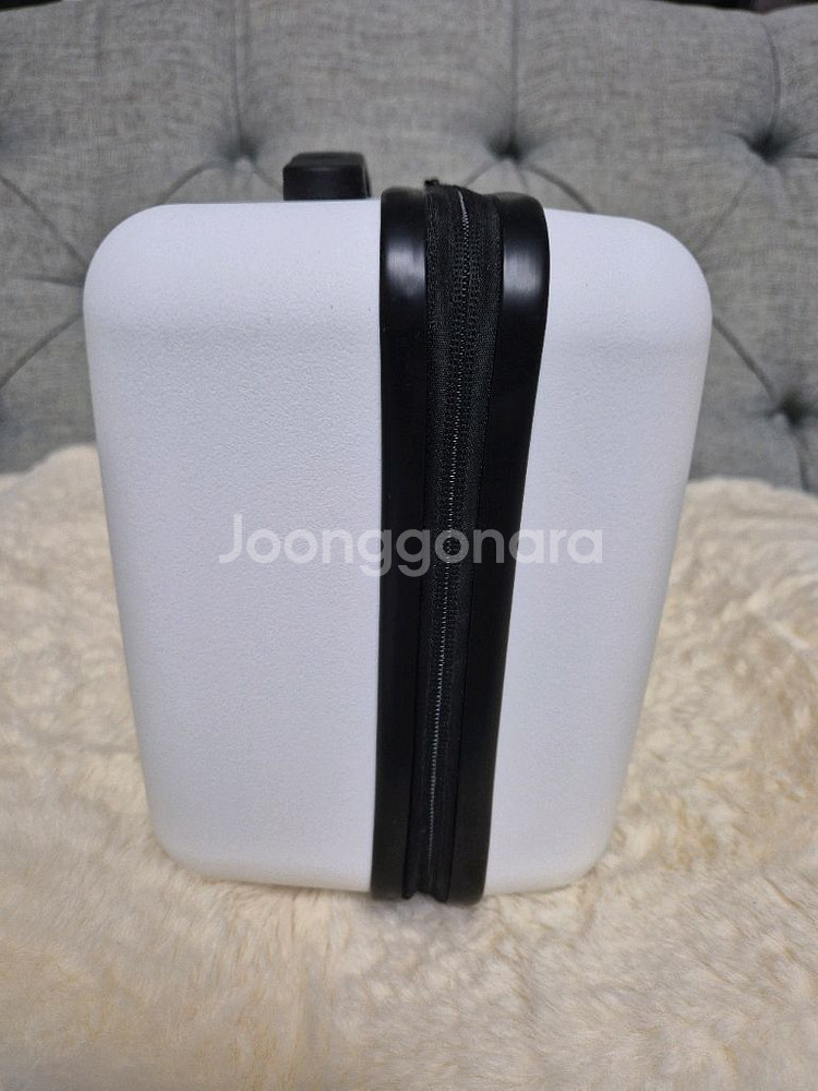 벤츠 화이트 코스메틱 케이스,캐리어 보조백 새상품--5