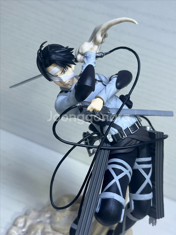 진격의거인 리바이 땅울림 제일복권 B상 피규어--1