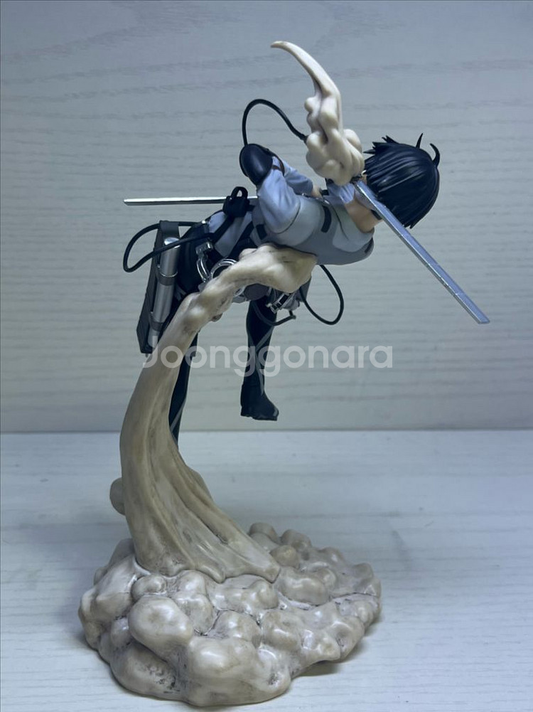 진격의거인 리바이 땅울림 제일복권 B상 피규어--2