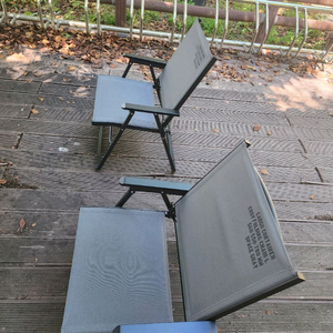 카고컨테이너 폴딩체어 L(2개), 엔드테이블(새상품)