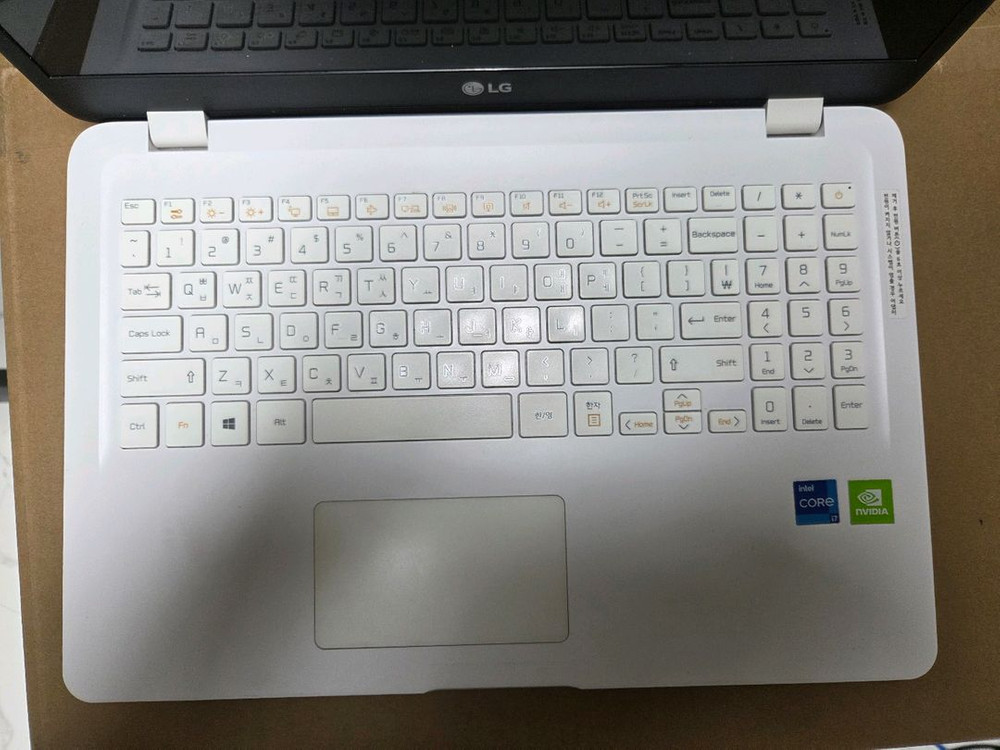 LG 노트북 i7 11세대 화이트--3