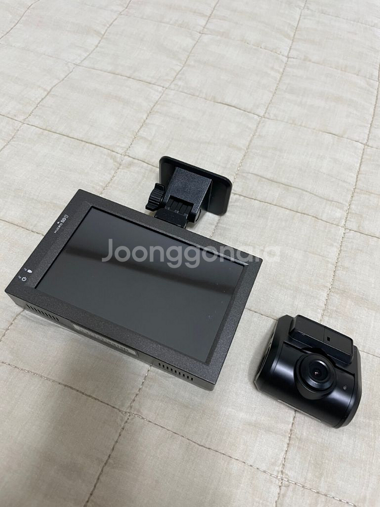 파인뷰 gxr1000 블랙박스 판매합니다--1