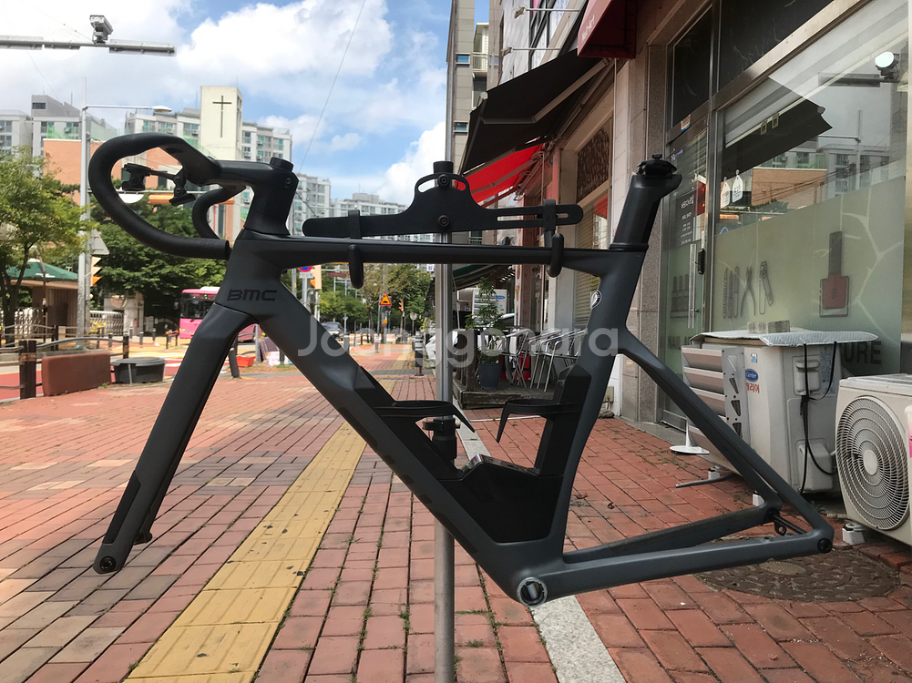 23 비엠씨 타임머신 R01 / 로드 프레임--0