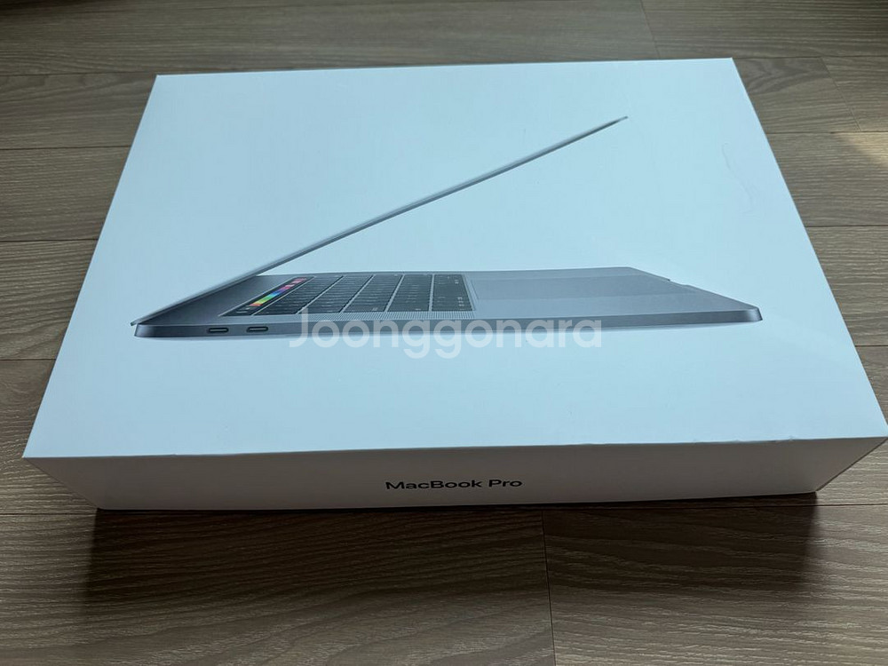 맥북프로 2018 i7 16gb 512gb--0