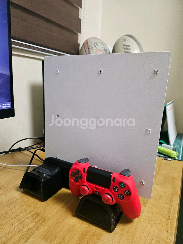 플스 4프로 1Tb (cd11장 조이스틱포함, 전구성)--2