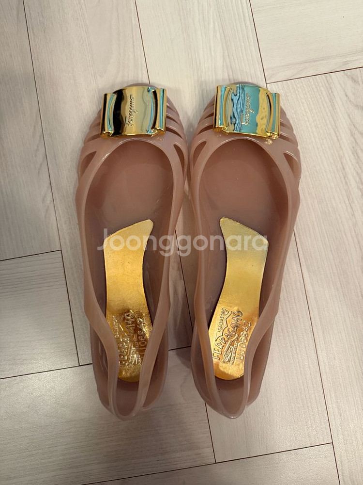 페라가모 버뮤다 젤리슈즈--0