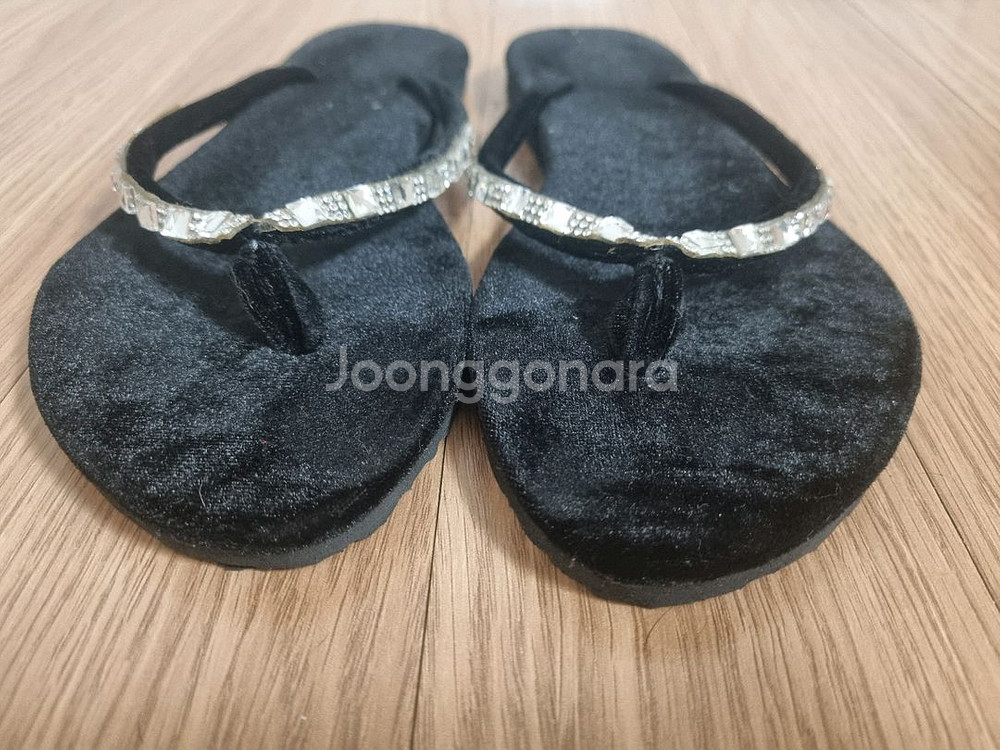 새것 블랙 벨벳 큐빅 장식 쪼리 샌달 샌들 230--1