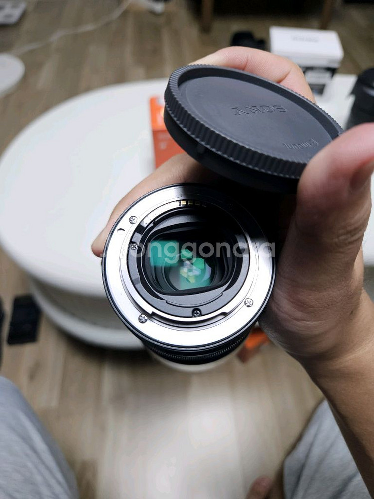 35mm f1.8 소니 fe 렌즈 팝니다--2