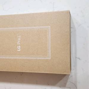 LG 프라엘 더마세라 미개봉 새상품 입니다