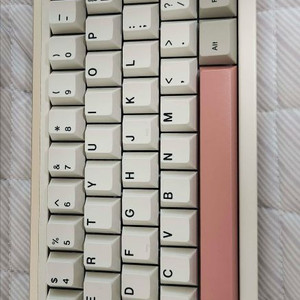 뉴 MODE65 커스텀 키보드 A급 팝니다.