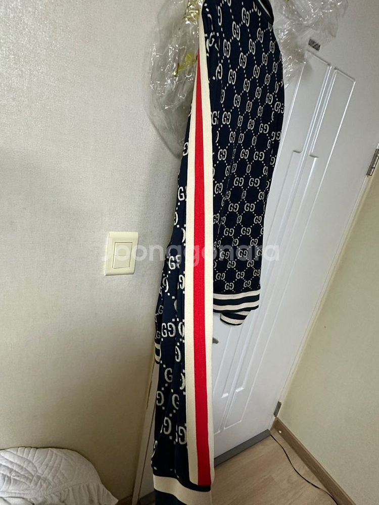 구찌 트레이닝 상의 팝니다 xxl--2