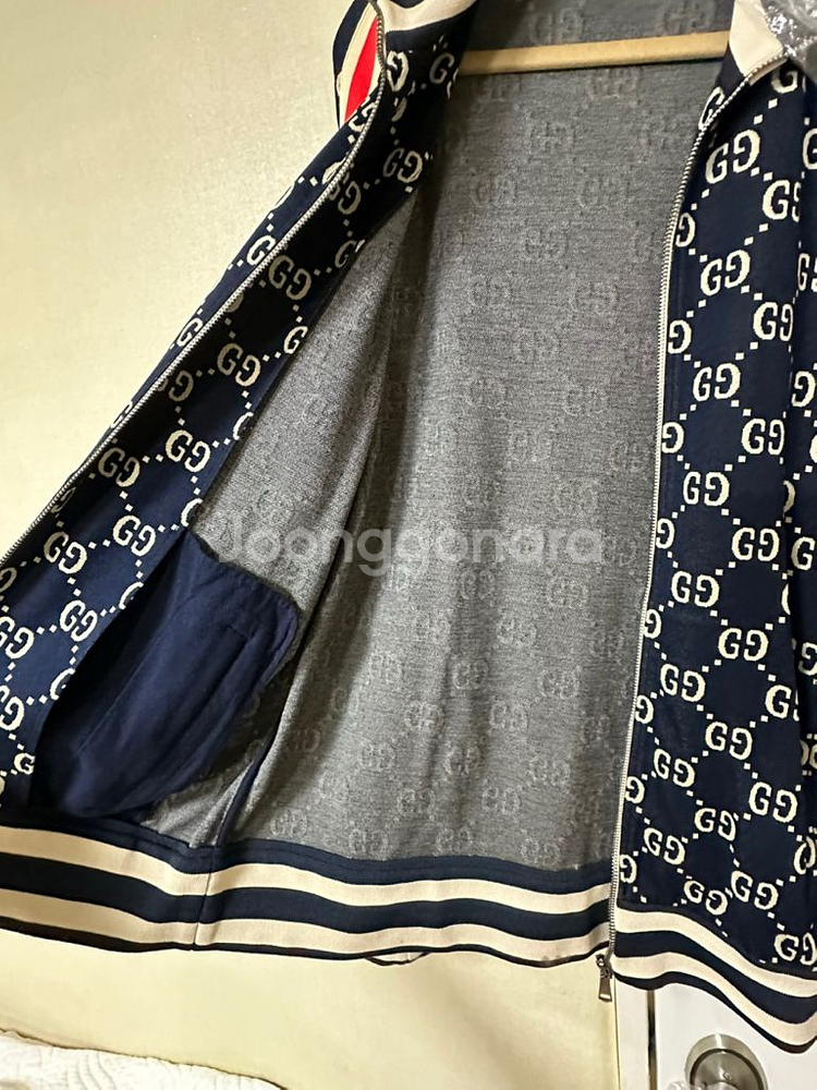 구찌 트레이닝 상의 팝니다 xxl--6