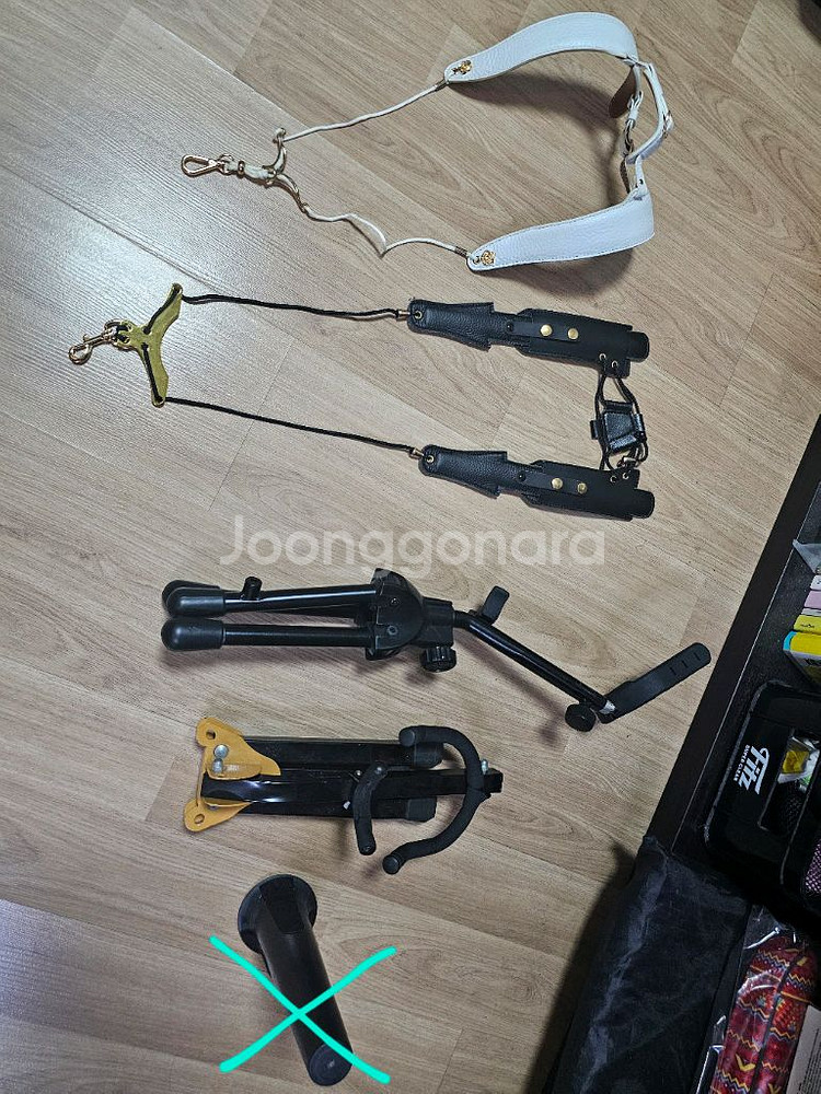택포 ) 색소폰 스트랩2개 , 거치대 2개--0