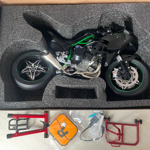 탑건 가와사키 오토바이크