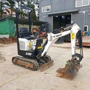 장비명 : 미니굴삭기제작사 :밥캣모델명 : E08 버켓