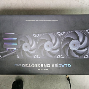 Phanteks Glacier One 360 수냉 쿨러