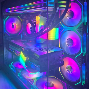 라이젠7 9800X3D RTX5080 새본체 급처