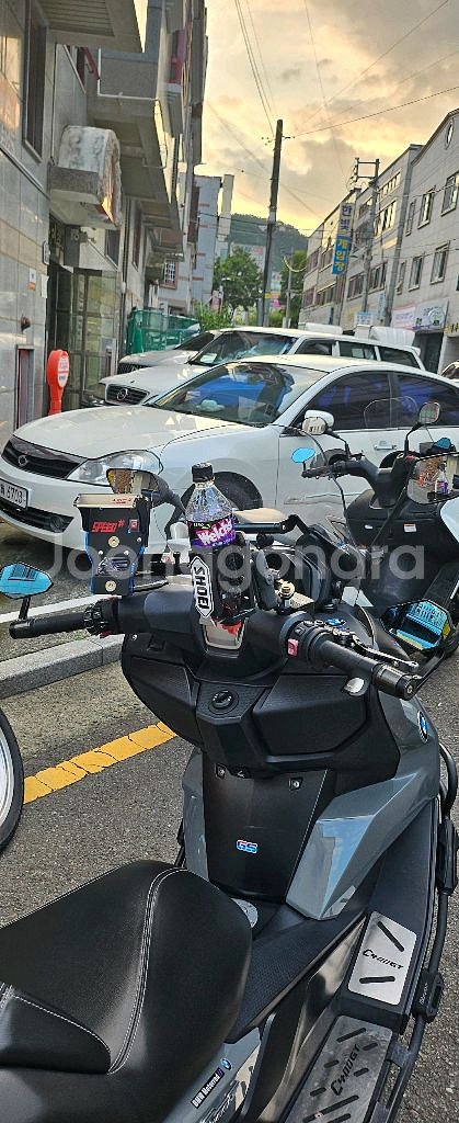 bmw c400gt--4