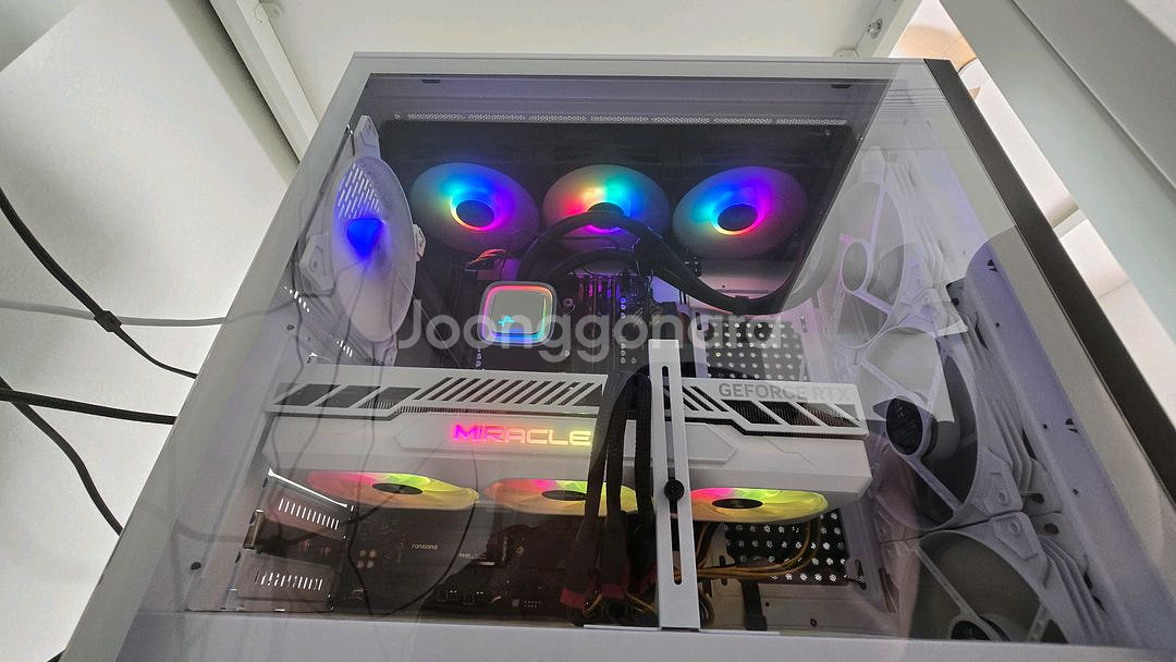 화이트 몬드리안 컴퓨터 본체 부품 구성 좋음--6