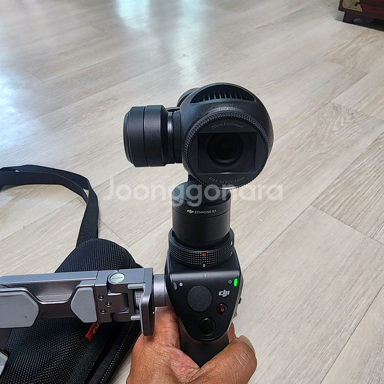 DJI 오즈모 모바일 젠뮤즈X3 짐벌카메라--2