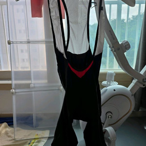 스케셜라이즈드 빕 판매 합니다.